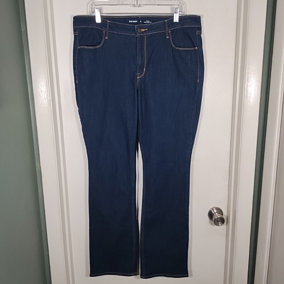Old Navy Jeans Women's 16 Mid-Rise Wow Boot-Cut Dark Wash Blue Denim Pants - Picture 1 of 7